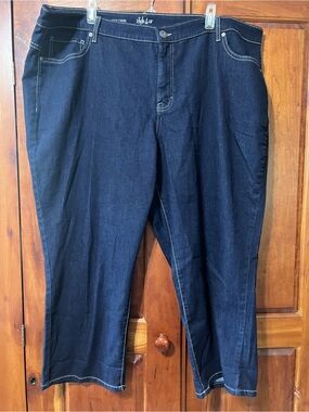 Style & Co. Women’s denim plus size  high rise curvy Capri pants 24W